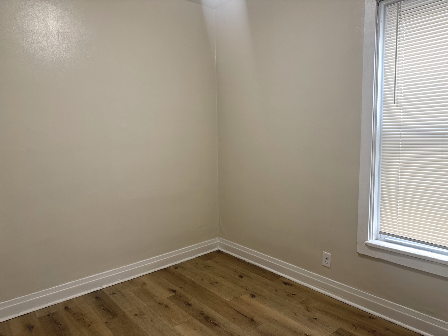 2158 North Hamlin Avenue, Unit 2R Chicago, IL 60647 - Photo 2 of 9