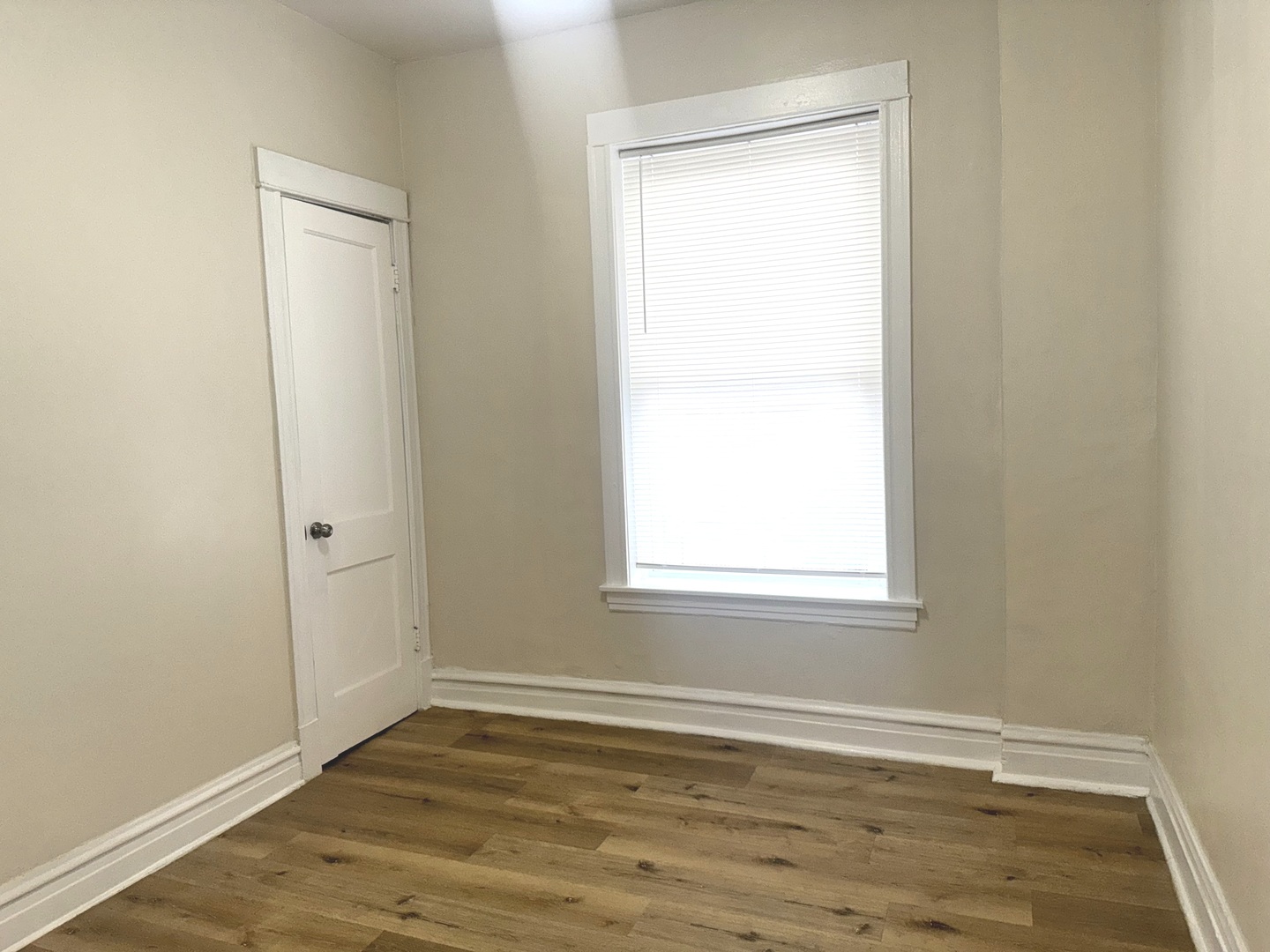 2158 North Hamlin Avenue, Unit 2R Chicago, IL 60647 - Photo 3 of 9