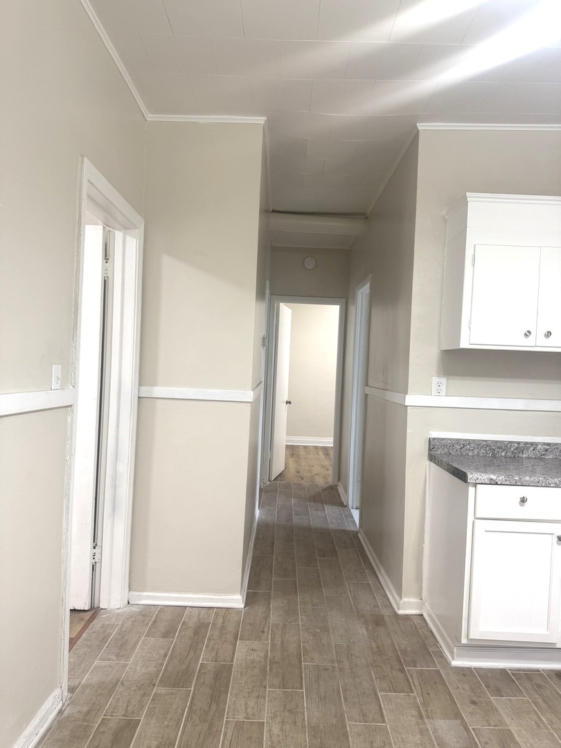 2158 North Hamlin Avenue, Unit 2R Chicago, IL 60647 - Photo 5 of 9