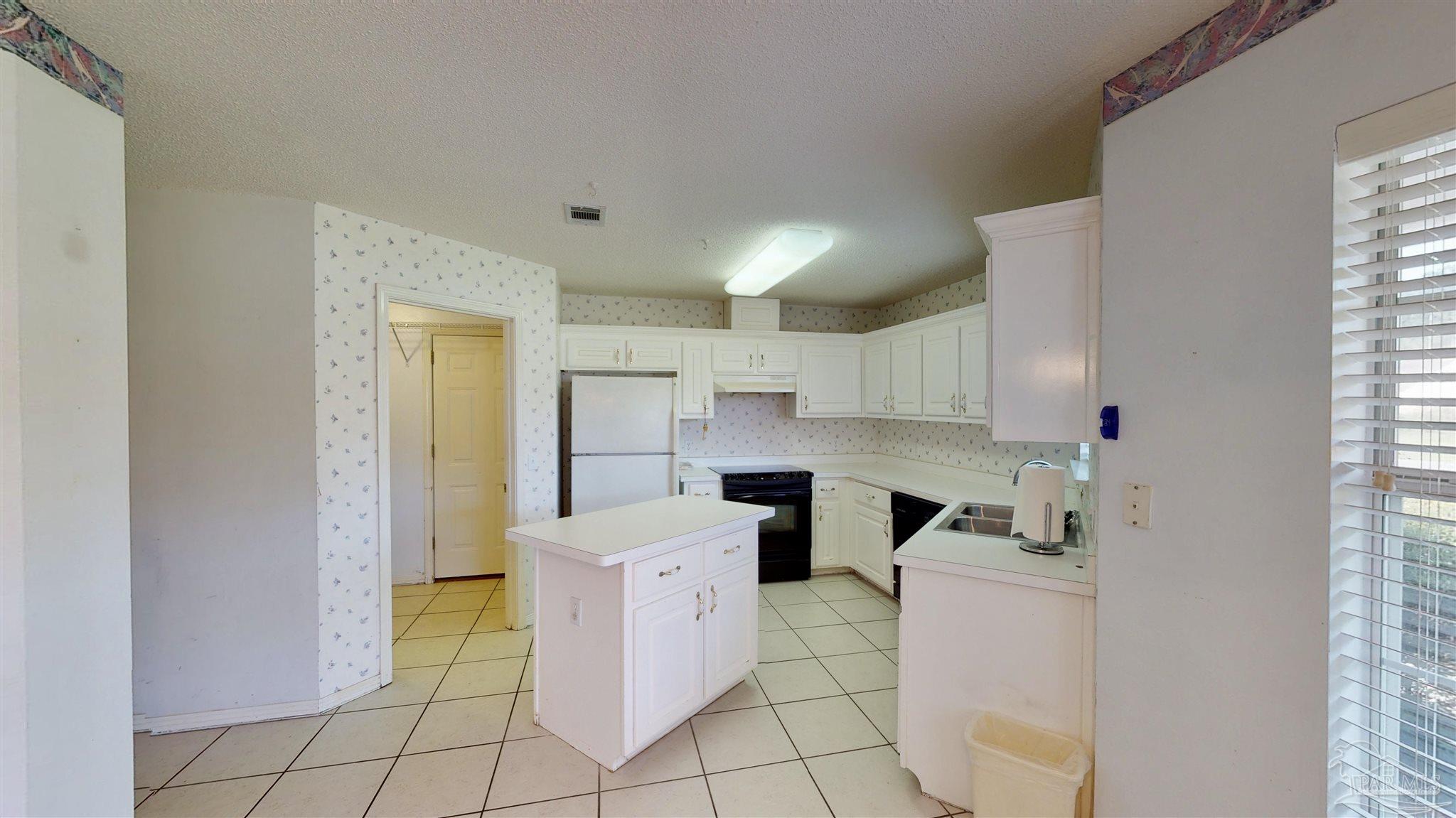 5828 Ibis Road Milton, FL 32583 - Photo 2 of 20