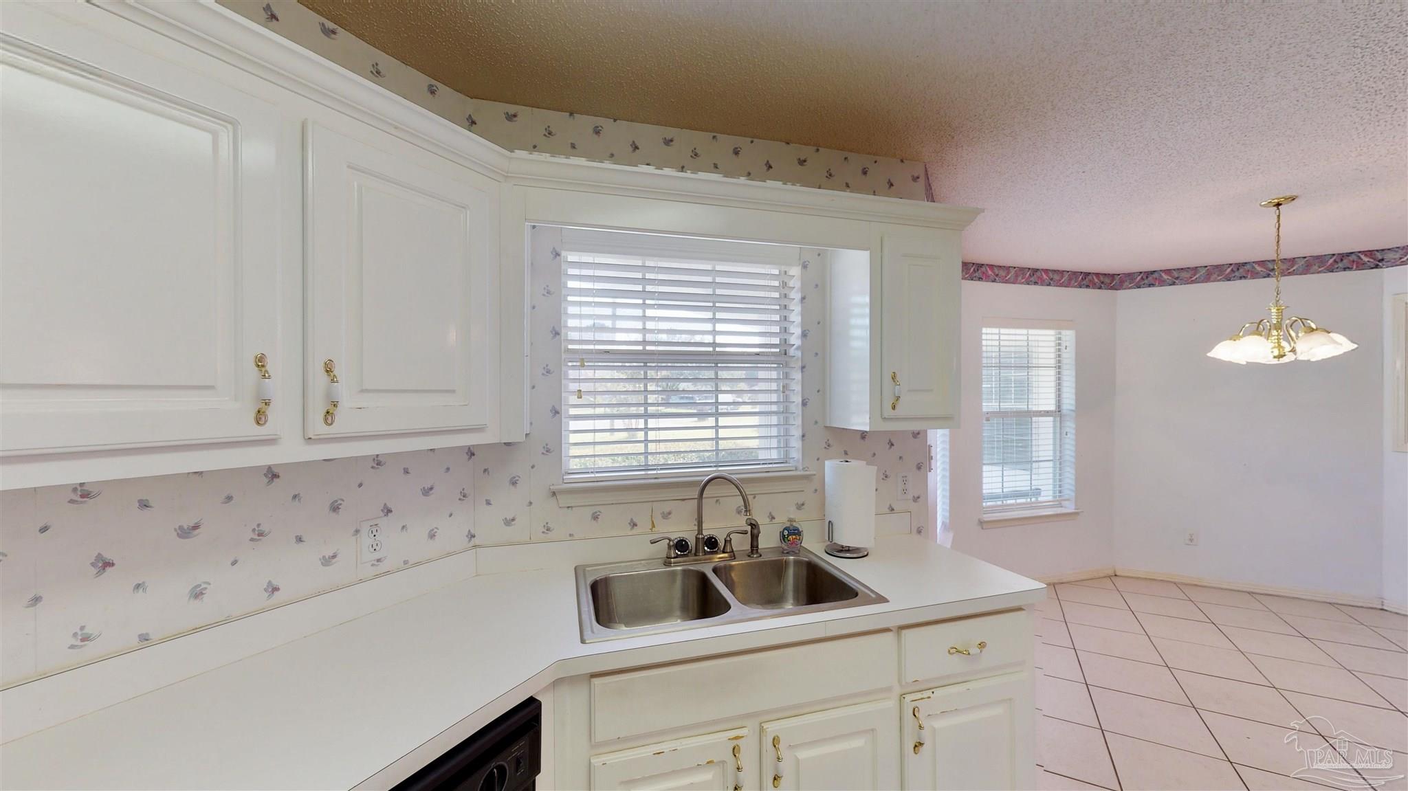 5828 Ibis Road Milton, FL 32583 - Photo 4 of 20