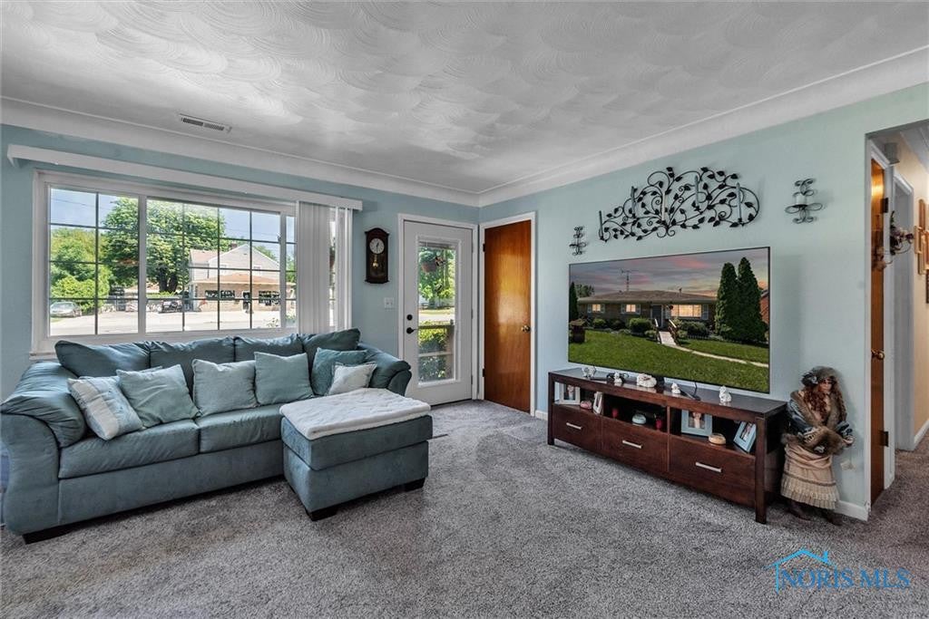 2315 West Alexis Road Toledo, OH 43613 - Photo 11 of 40 Gallery Image 11