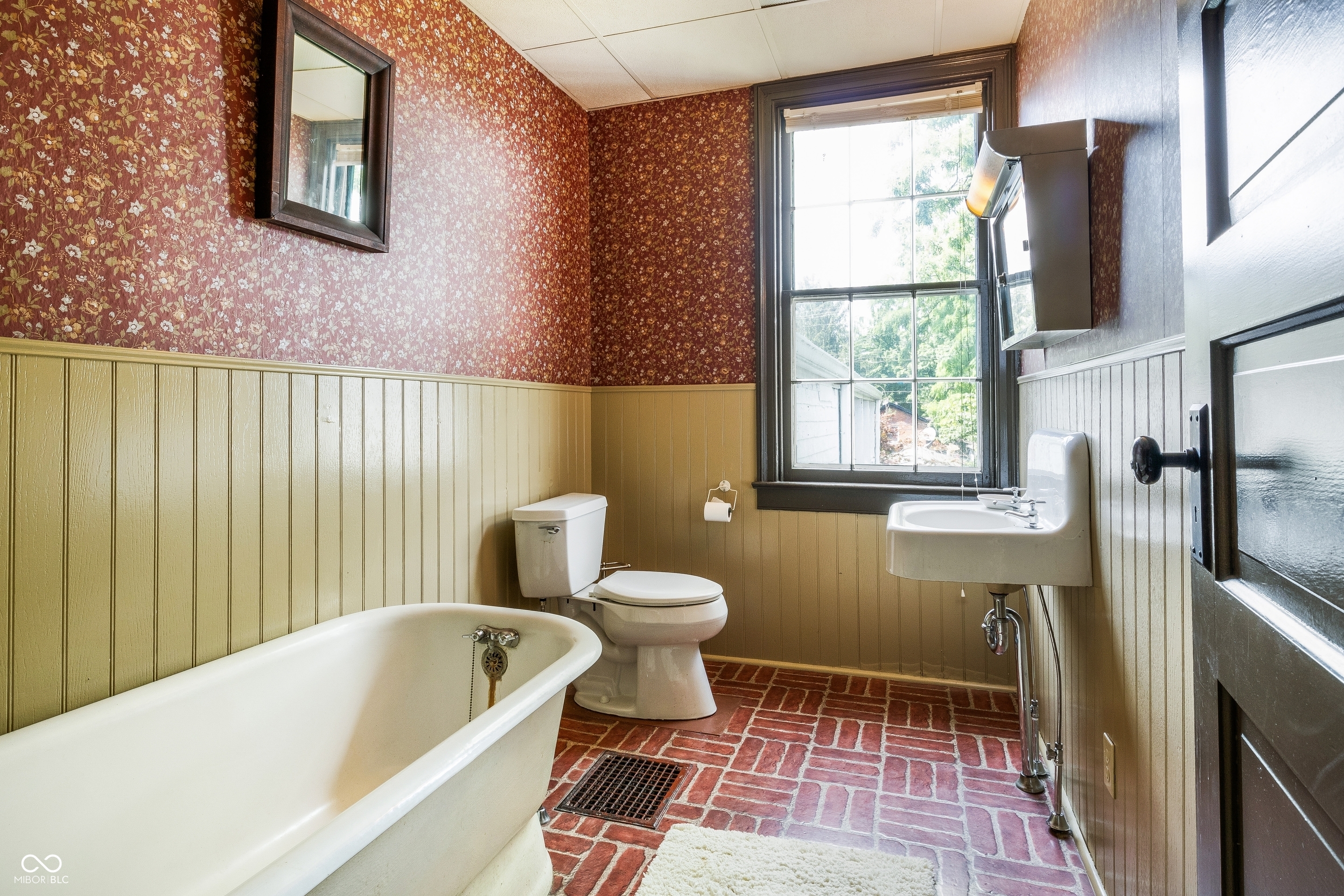 122 West Main Street Centerville, IN 47330 - Photo 20 of 43