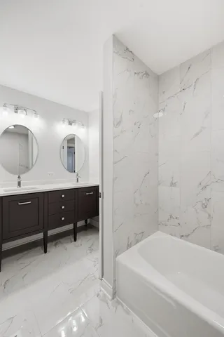 $769,700 | 703 West Man A Wa Trail Mount, Mount Prospect, IL 60056