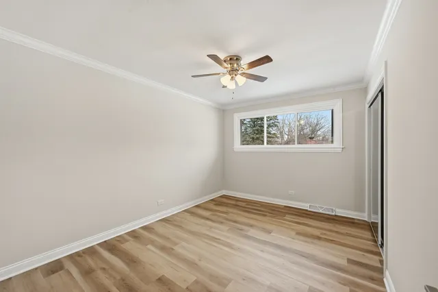 $769,700 | 703 West Man A Wa Trail Mount, Mount Prospect, IL 60056