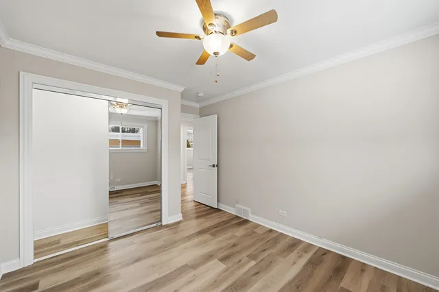 $769,700 | 703 West Man A Wa Trail Mount, Mount Prospect, IL 60056