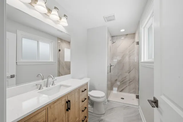 $769,700 | 703 West Man A Wa Trail Mount, Mount Prospect, IL 60056