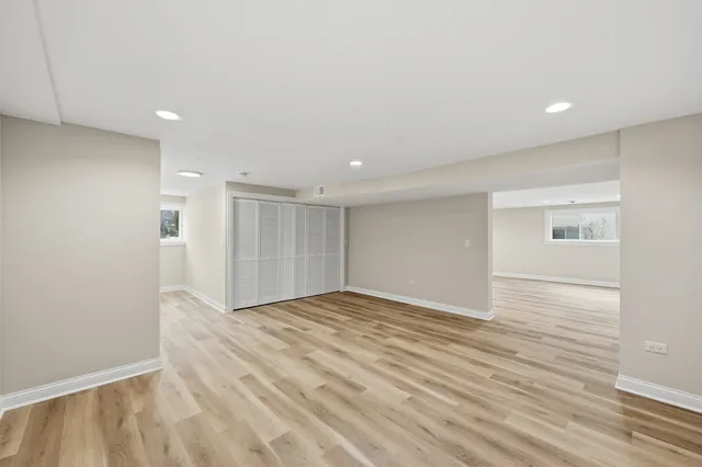 $769,700 | 703 West Man A Wa Trail Mount, Mount Prospect, IL 60056