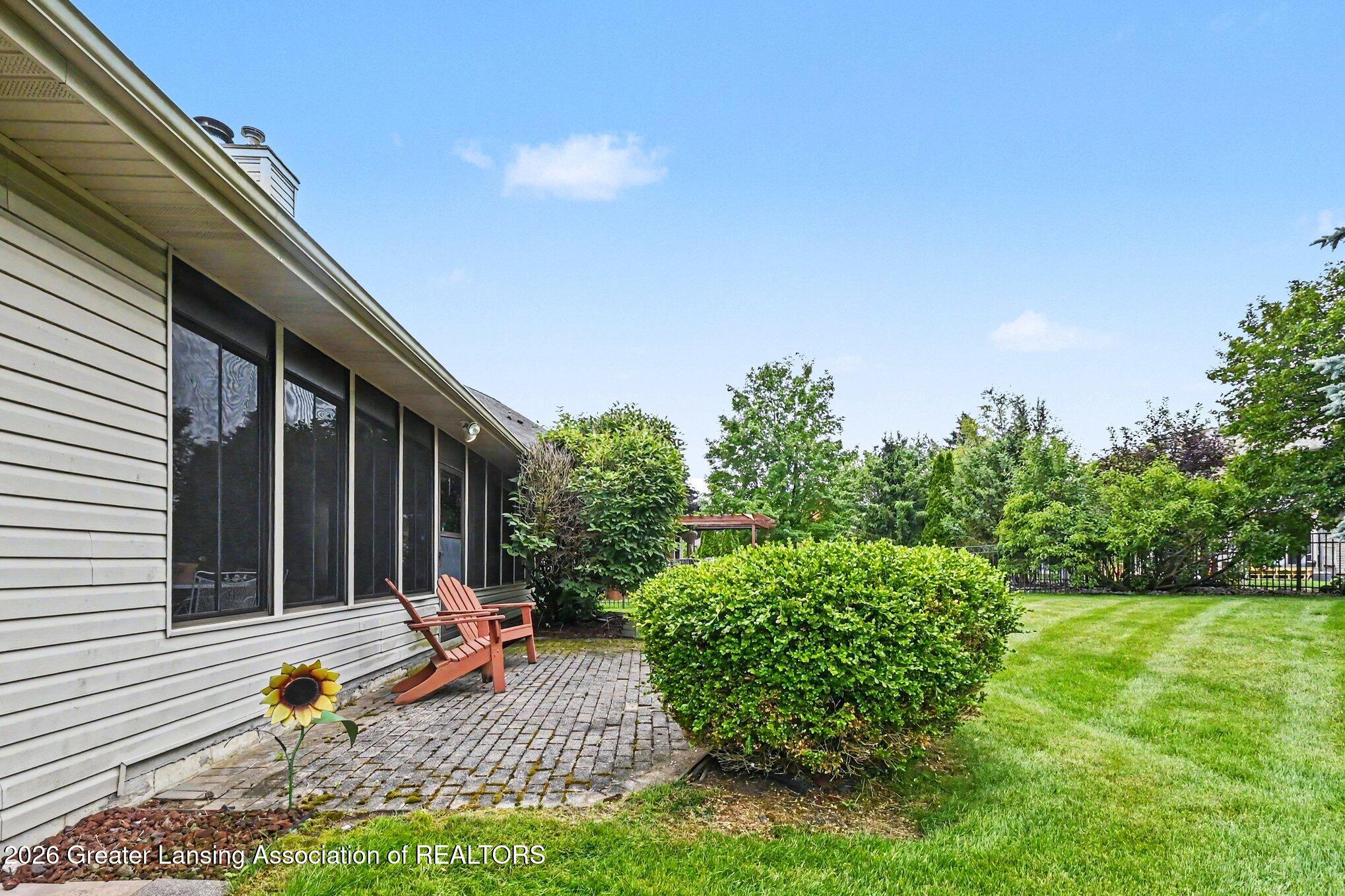 2380 Barnsbury Road East Lansing, MI 48823 - Photo 27 of 30 030_file_5571