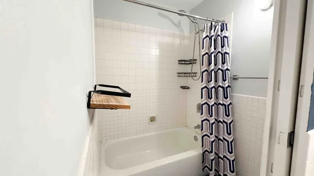 $210,000 | 40 East 9th Street, Unit 1103, Chicago, IL 60605