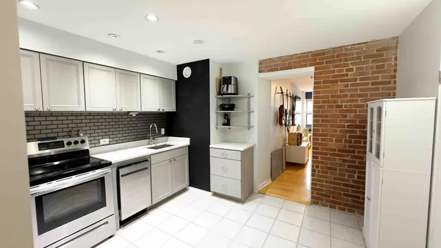 $210,000 | 40 East 9th Street, Unit 1103, Chicago, IL 60605