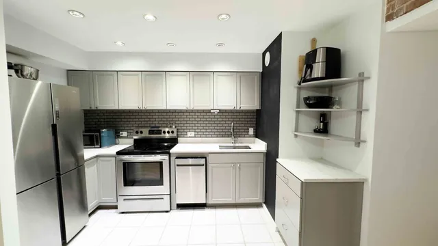 $210,000 | 40 East 9th Street, Unit 1103, Chicago, IL 60605