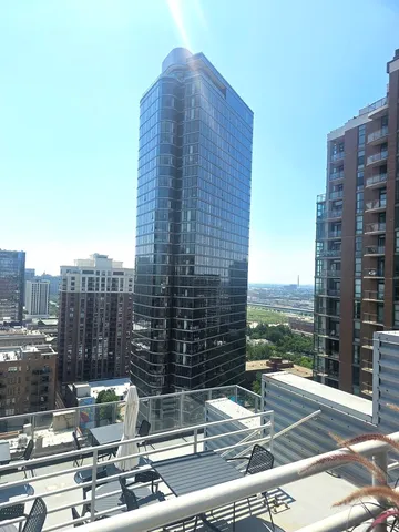 $210,000 | 40 East 9th Street, Unit 1103, Chicago, IL 60605