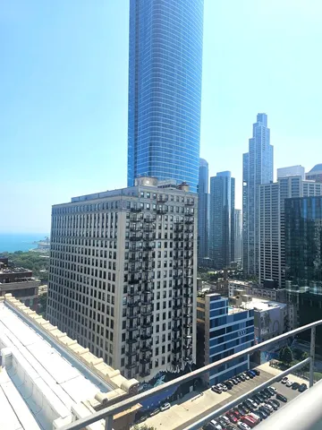 $210,000 | 40 East 9th Street, Unit 1103, Chicago, IL 60605