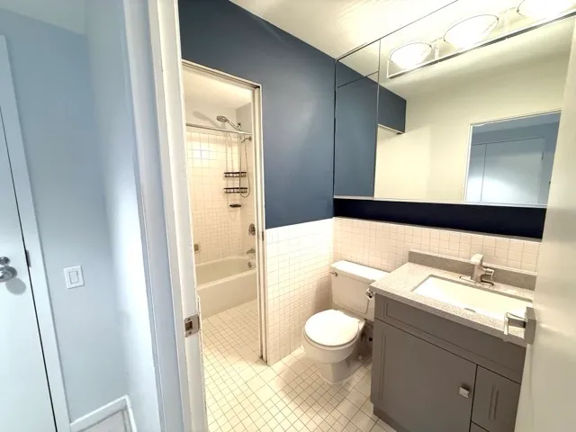 $210,000 | 40 East 9th Street, Unit 1103, Chicago, IL 60605