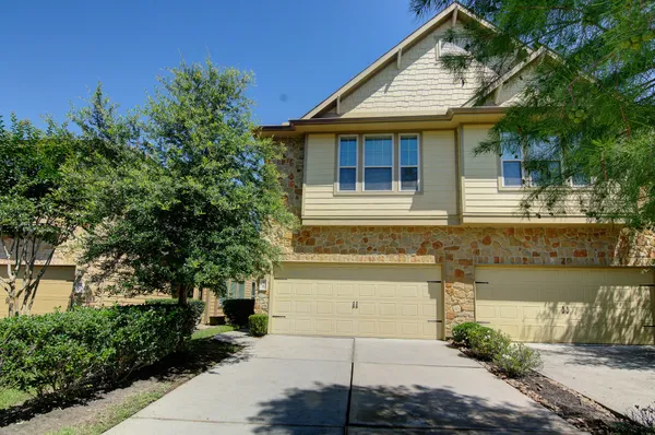 $2,750 | 11 Cheswood Manor Drive, The Woodlands, TX 77382
