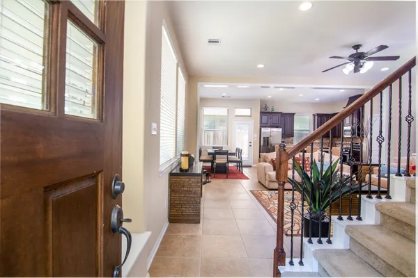 $2,750 | 11 Cheswood Manor Drive, The Woodlands, TX 77382