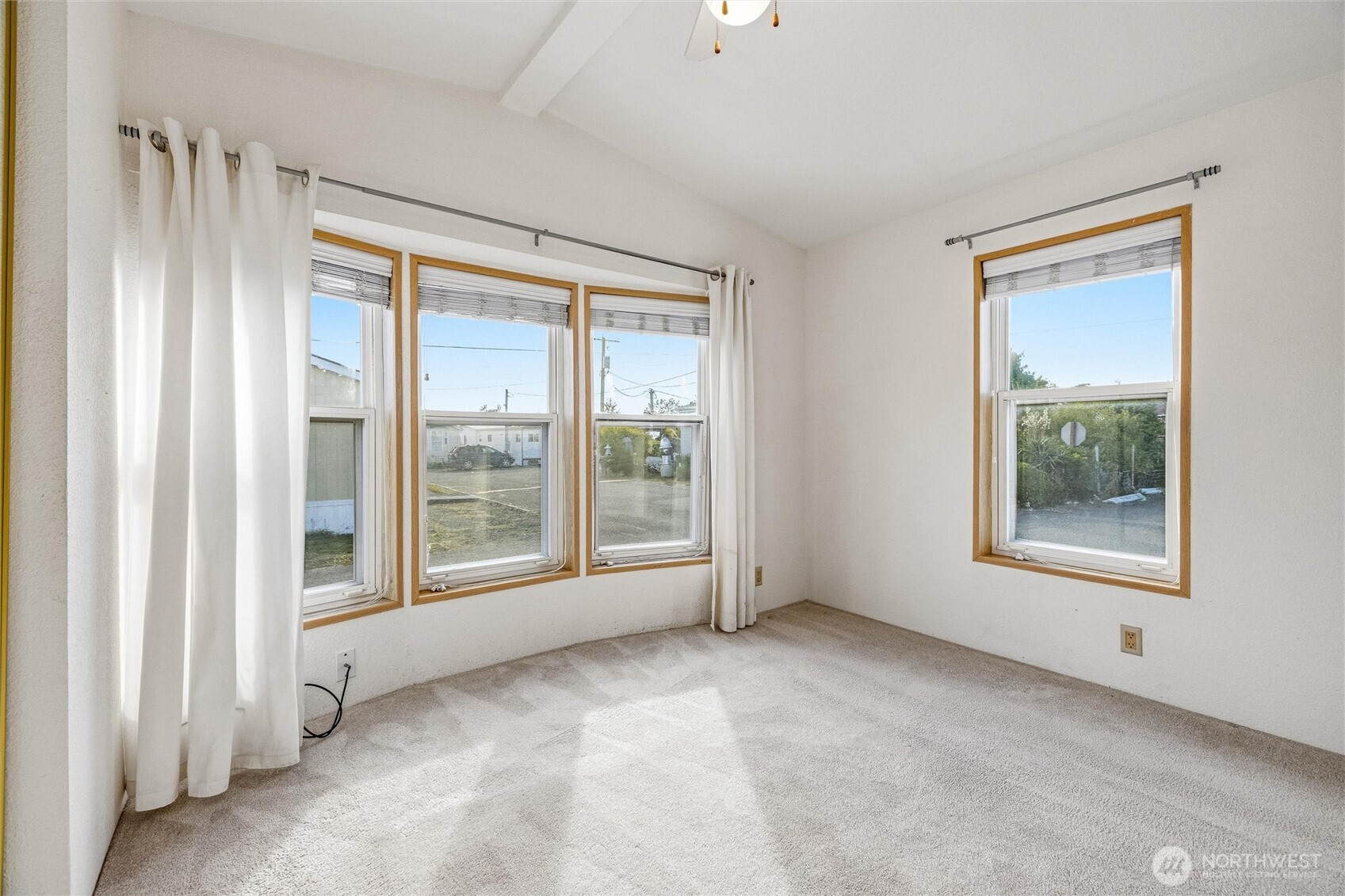 8080 Harborview Road, Unit M190 Blaine, WA 98230 - Photo 15 of 29