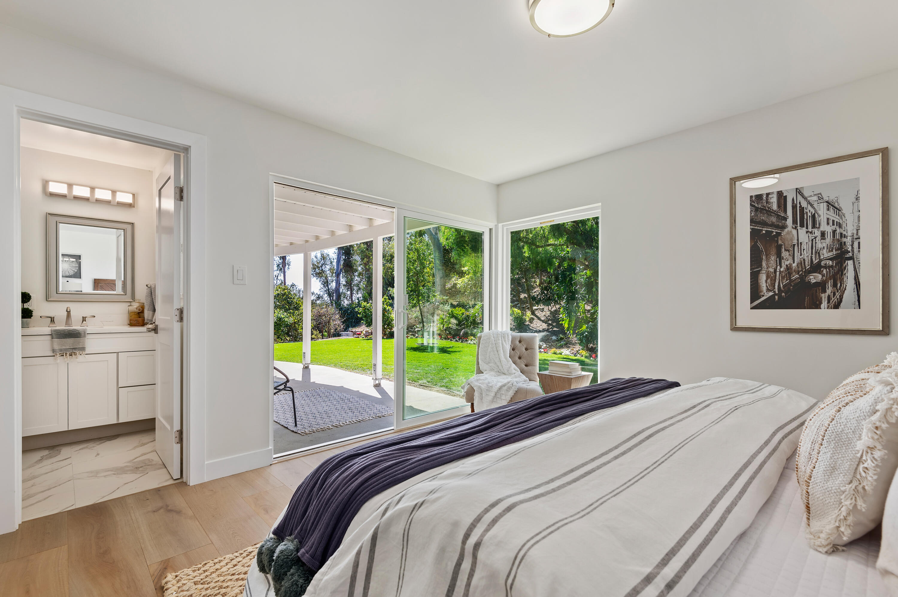 55 Crestview Lane Santa Barbara, CA 93108 - Photo 11 of 28 a bed sitting in a bedroom next to a window
