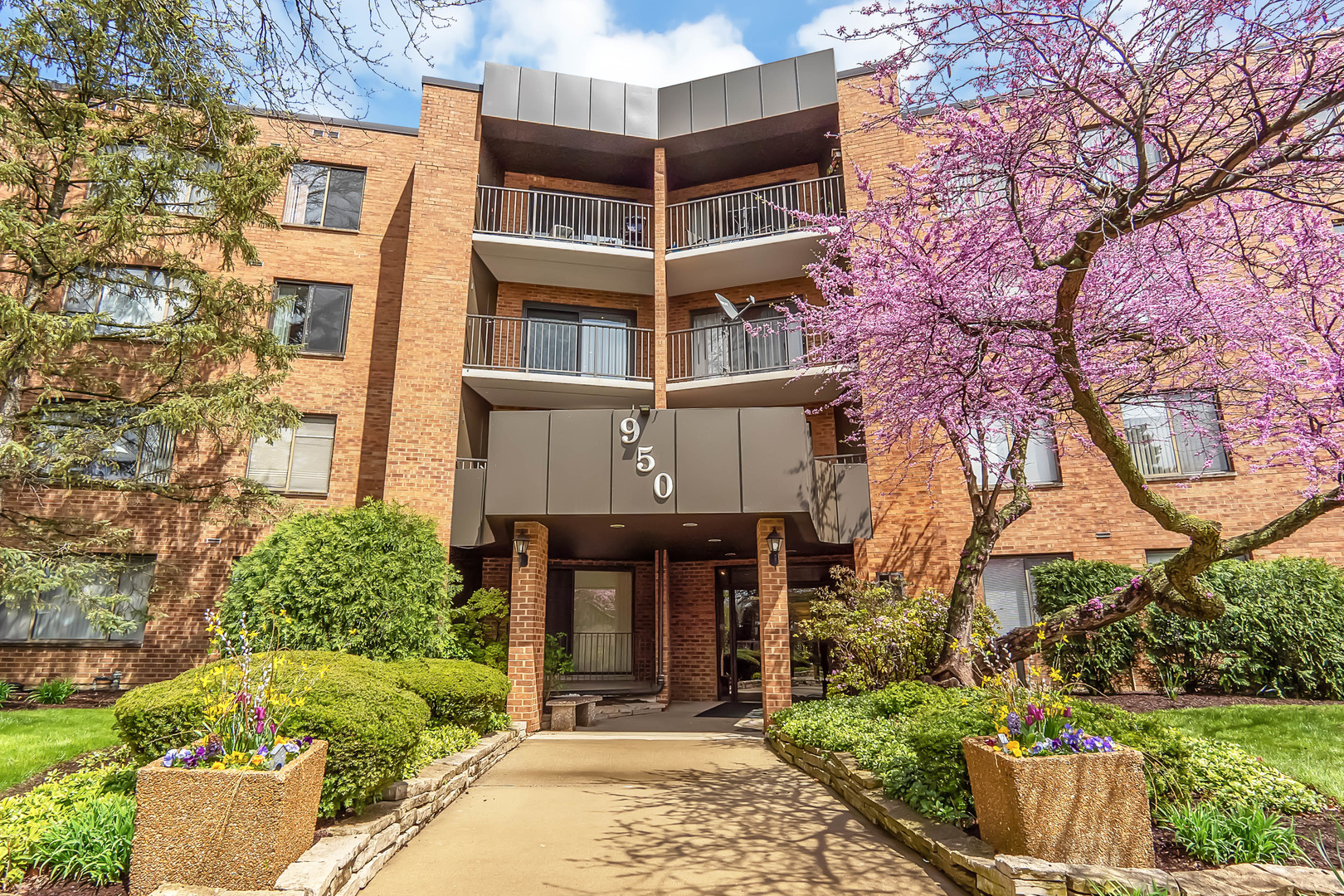 950 East Wilmette Road, Unit 325 Palatine, IL 60074 - Photo 2 of 45