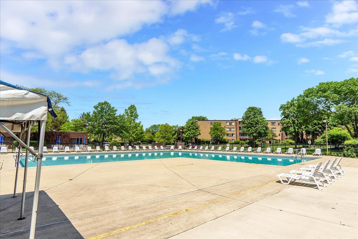 950 East Wilmette Road, Unit 325 Palatine, IL 60074 - Photo 31 of 45