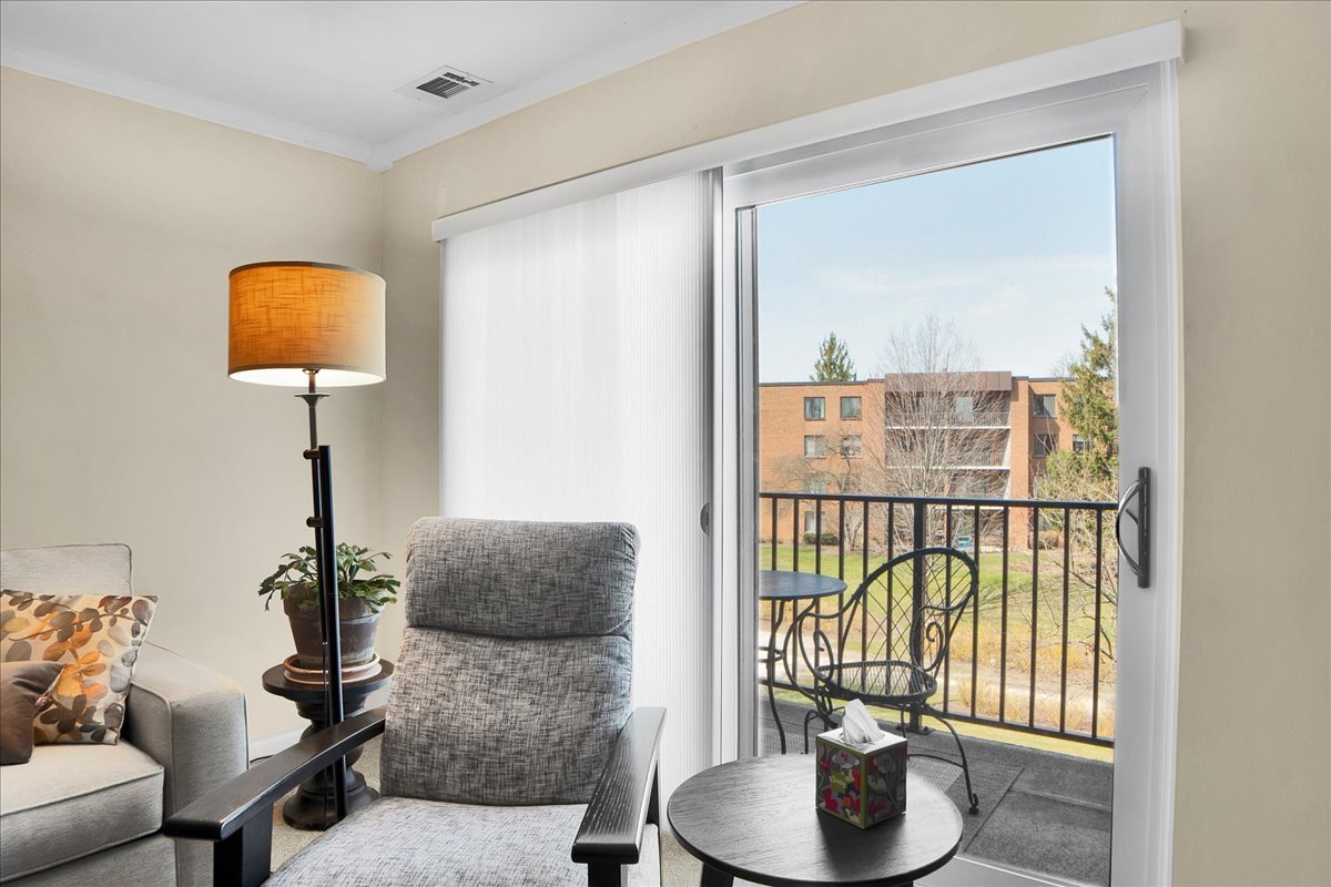 950 East Wilmette Road, Unit 325 Palatine, IL 60074 - Photo 9 of 45