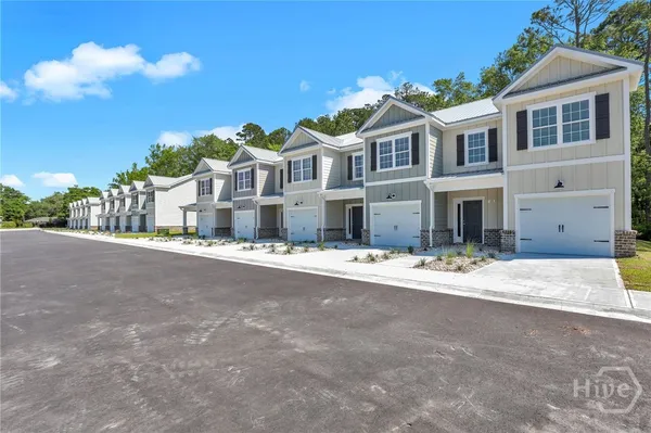 $1,800 | 105 Sherwood Court, Unit 1, Rincon, GA 31326