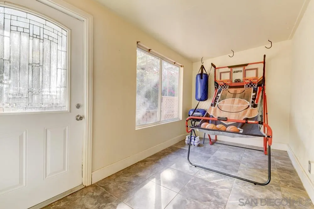 24029 Sargeant Road Ramona, CA 92065 - Photo 12 of 37 Gallery Image 12