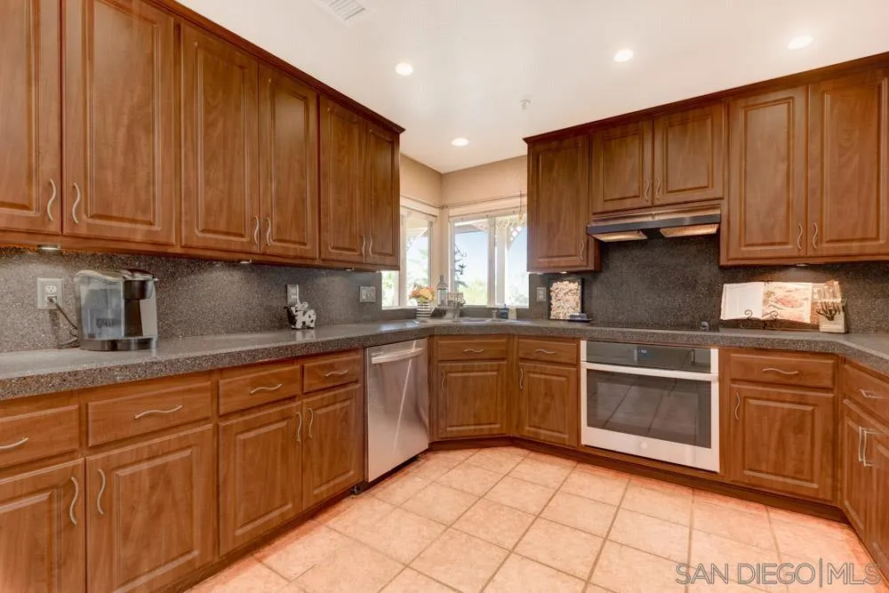24029 Sargeant Road Ramona, CA 92065 - Photo 14 of 37 Gallery Image 14