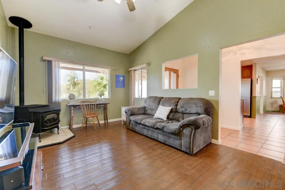 24029 Sargeant Road Ramona, CA 92065 - Photo 17 of 37 Gallery Image 17