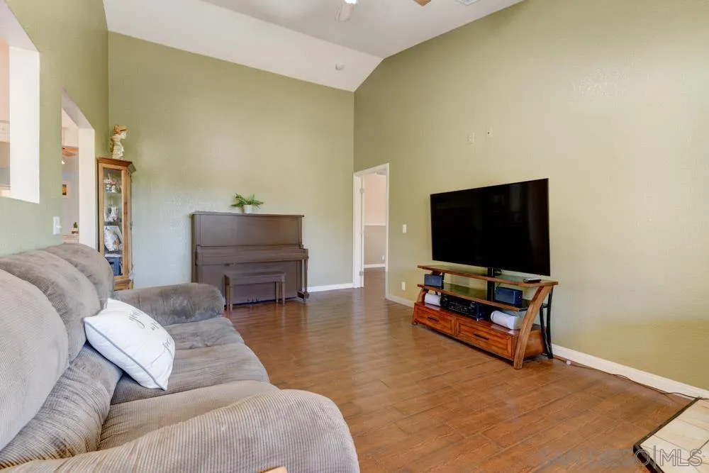 24029 Sargeant Road Ramona, CA 92065 - Photo 18 of 37 Gallery Image 18