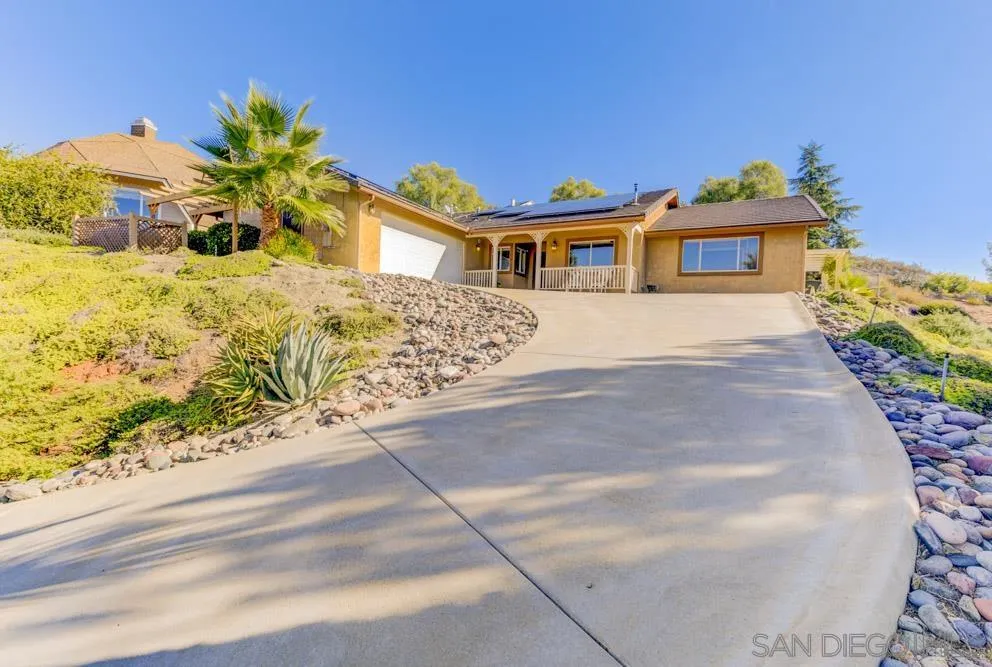 24029 Sargeant Road Ramona, CA 92065 - Photo 4 of 37 Gallery Image 4