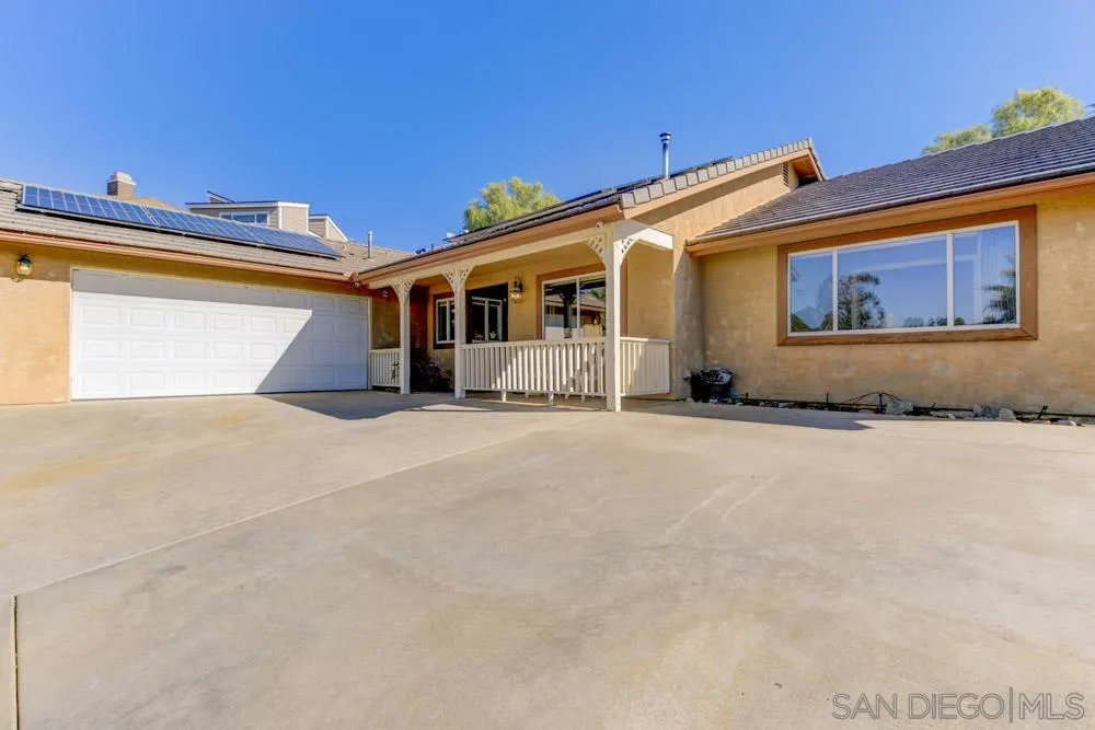 24029 Sargeant Road Ramona, CA 92065 - Photo 5 of 37 Gallery Image 5