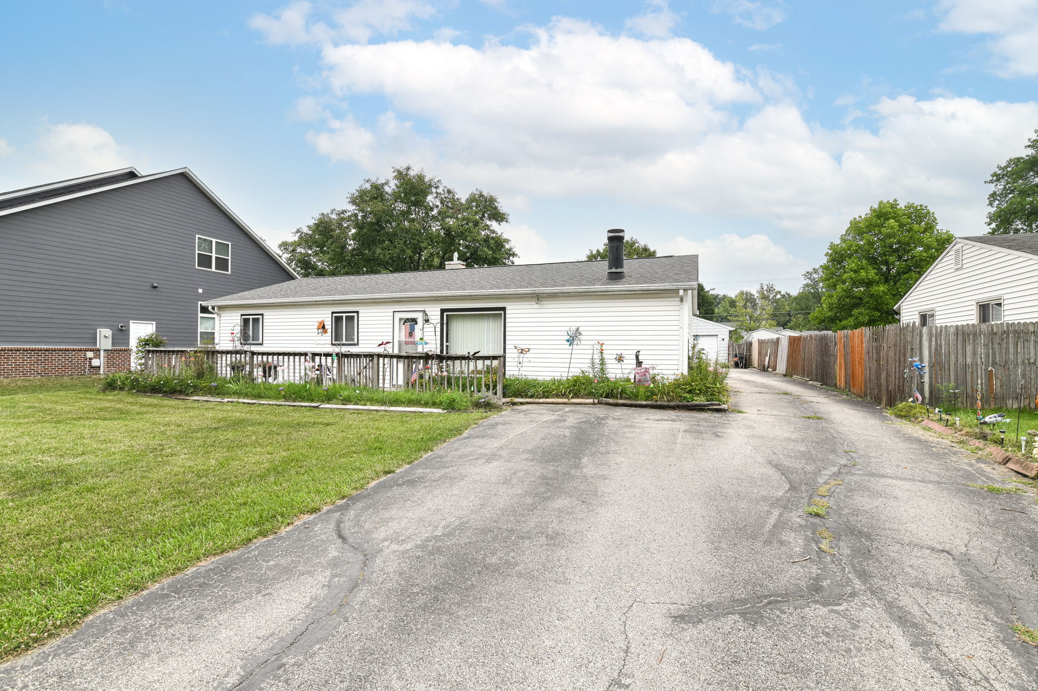 817 Oswego Road Carmel, IN 46032 - Photo 4 of 21