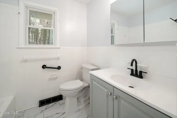 $300,000 | 120 East Palmer Avenue, Rotterdam, NY 12303