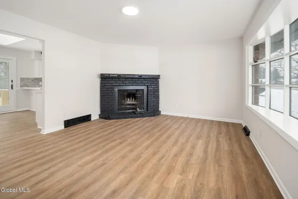 $300,000 | 120 East Palmer Avenue, Rotterdam, NY 12303