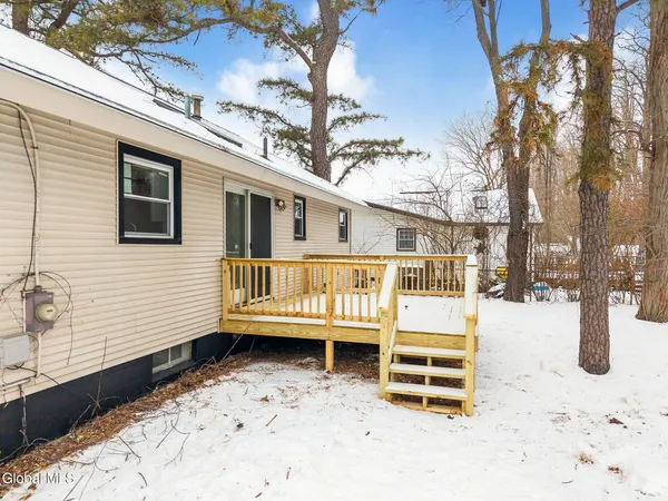 $300,000 | 120 East Palmer Avenue, Rotterdam, NY 12303