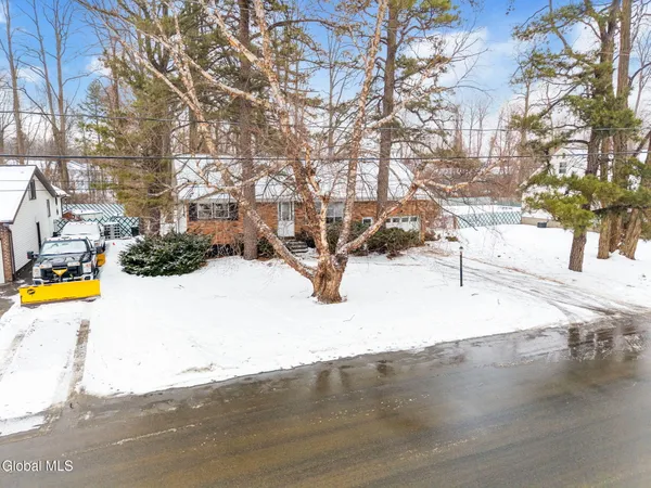 $300,000 | 120 East Palmer Avenue, Rotterdam, NY 12303