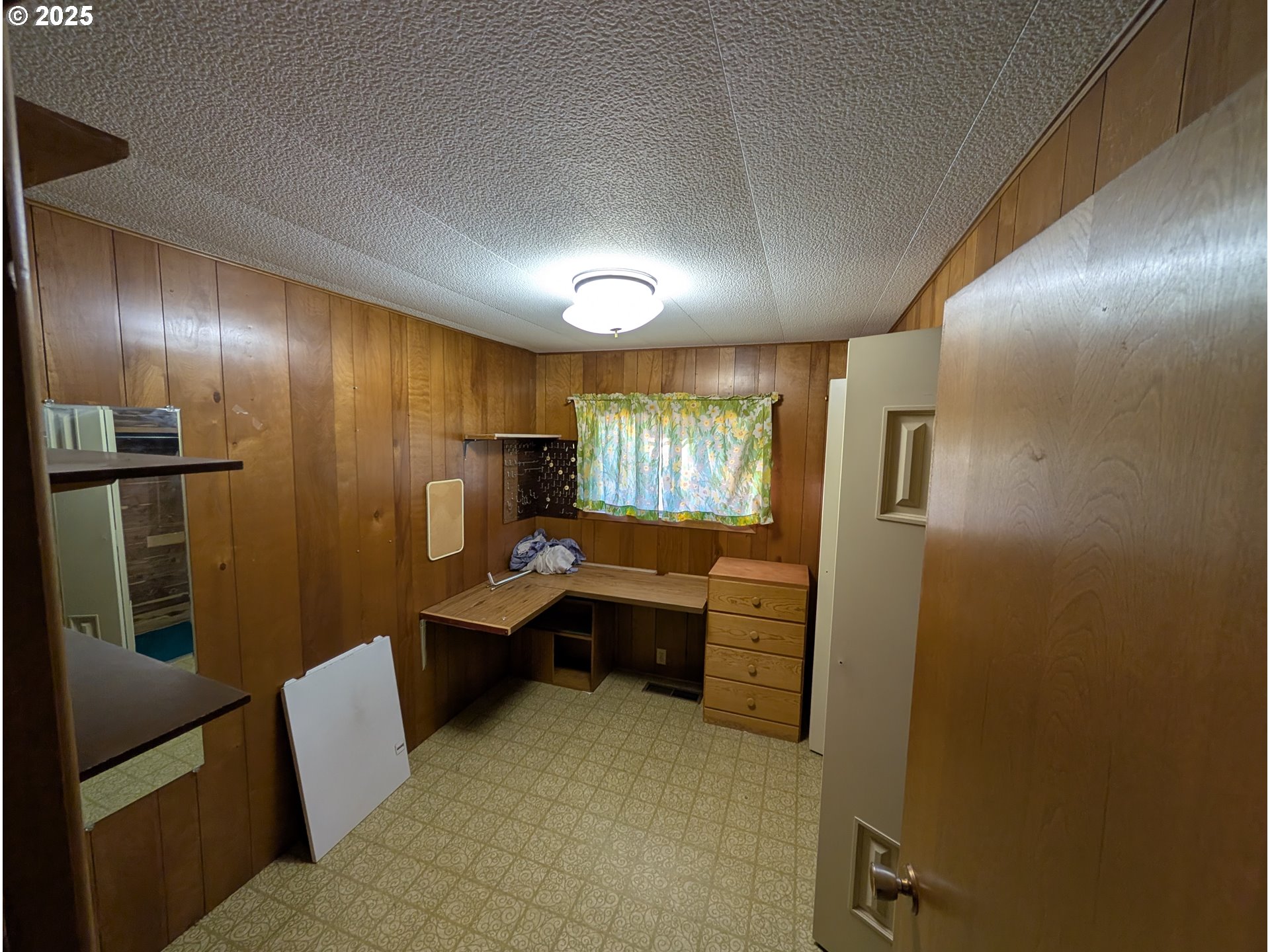 62218 Robin Road, Unit 34 La Grande, OR 97850 - Photo 9 of 13 Bedroom