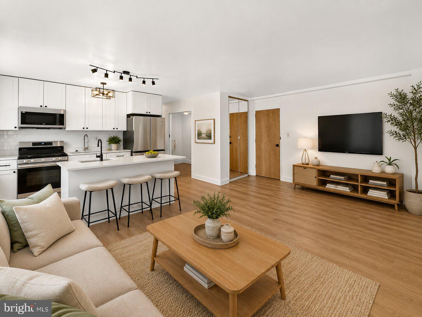 4100 W Street Northwest, Unit 511 Washington, DC 20007 - Photo 2 of 22