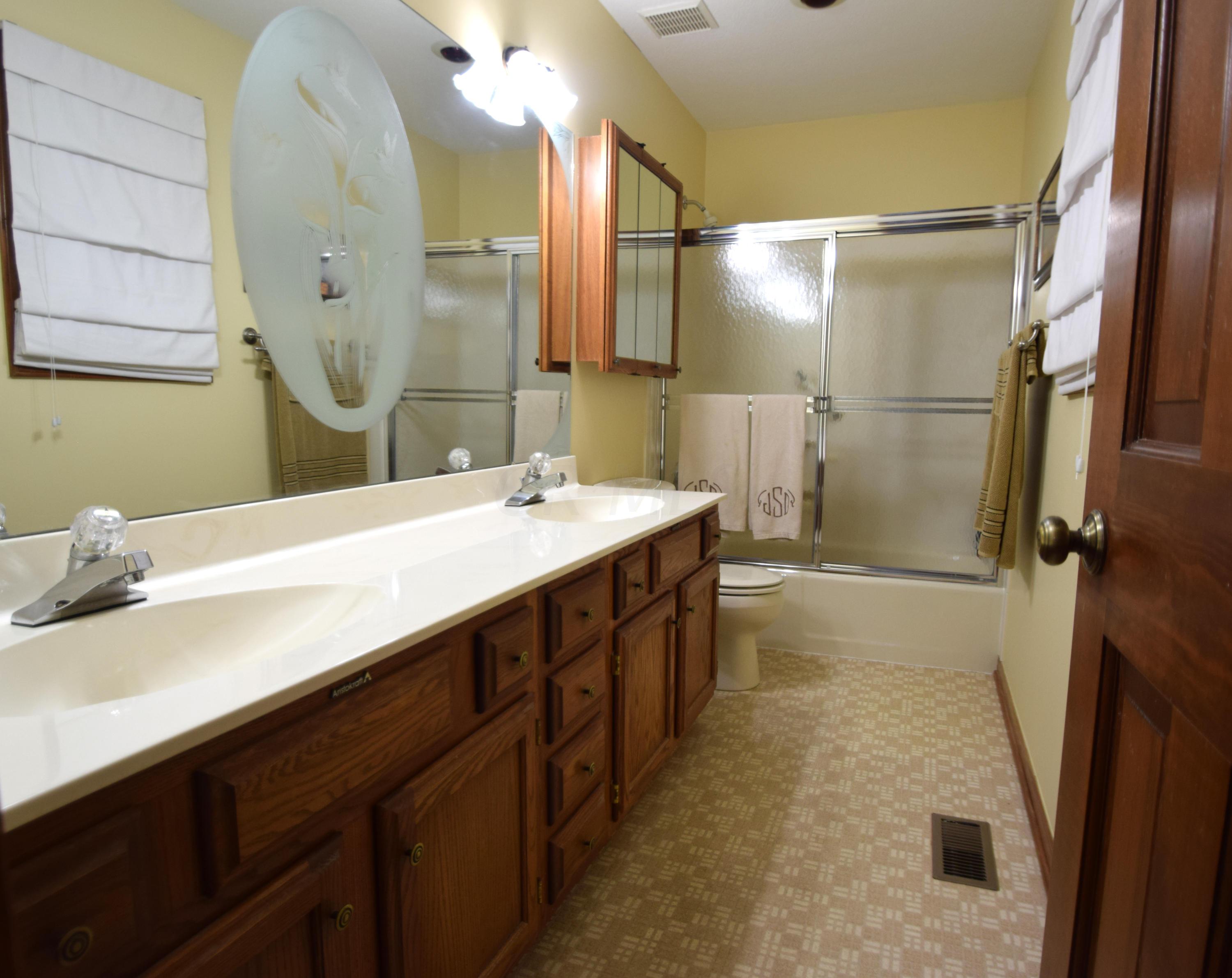 6711 Tussic St Road Westerville, OH 43082 - Photo 18 of 24