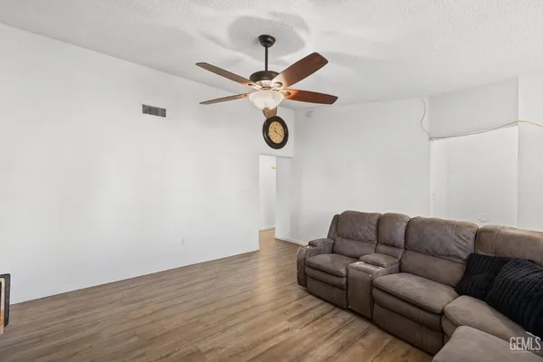 $339,000 | Undisclosed Address, Bakersfield, CA 93307