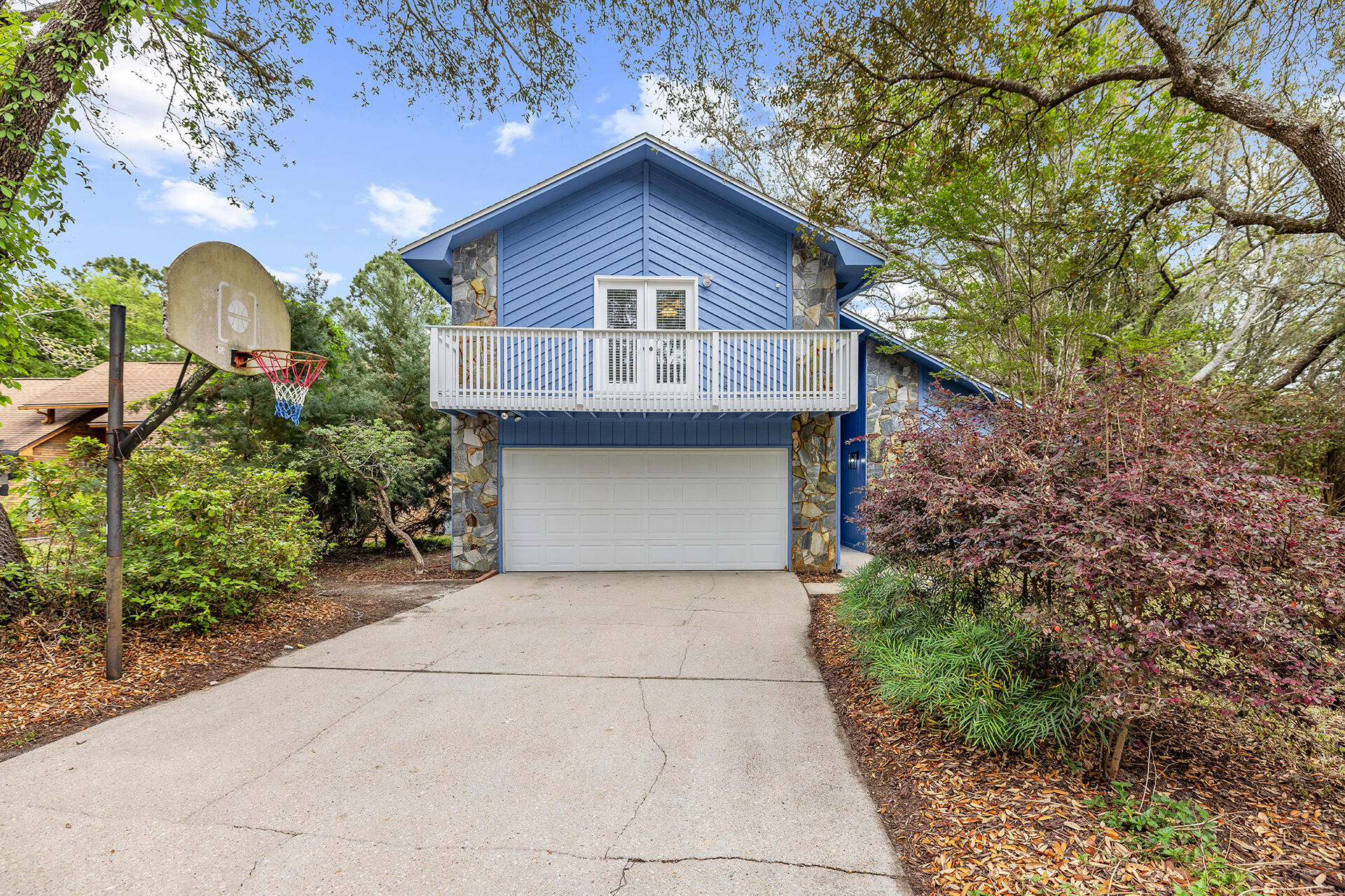 100 Muirfield Cv East