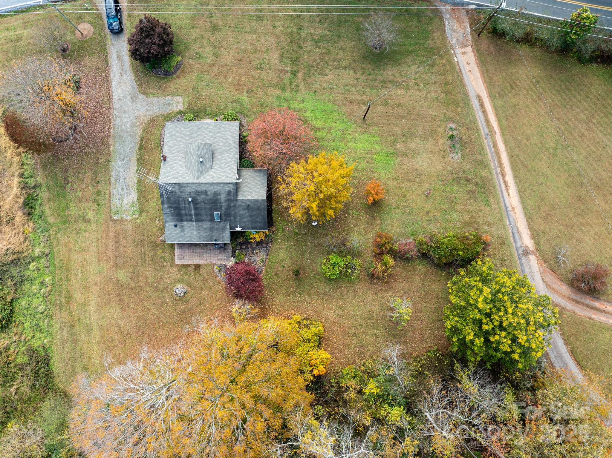 4541 Hartland Road Lenoir, NC 28645 - Photo 28 of 40