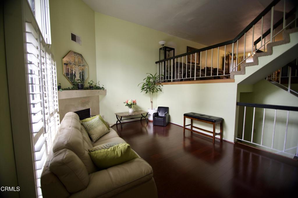 1931 East Huntington Drive, Unit F Duarte, CA 91010 - Photo 4 of 31 JEN_4573