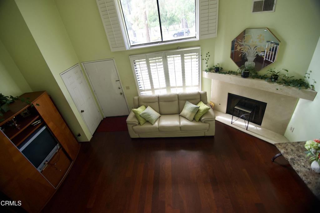 1931 East Huntington Drive, Unit F Duarte, CA 91010 - Photo 7 of 31 JEN_4577