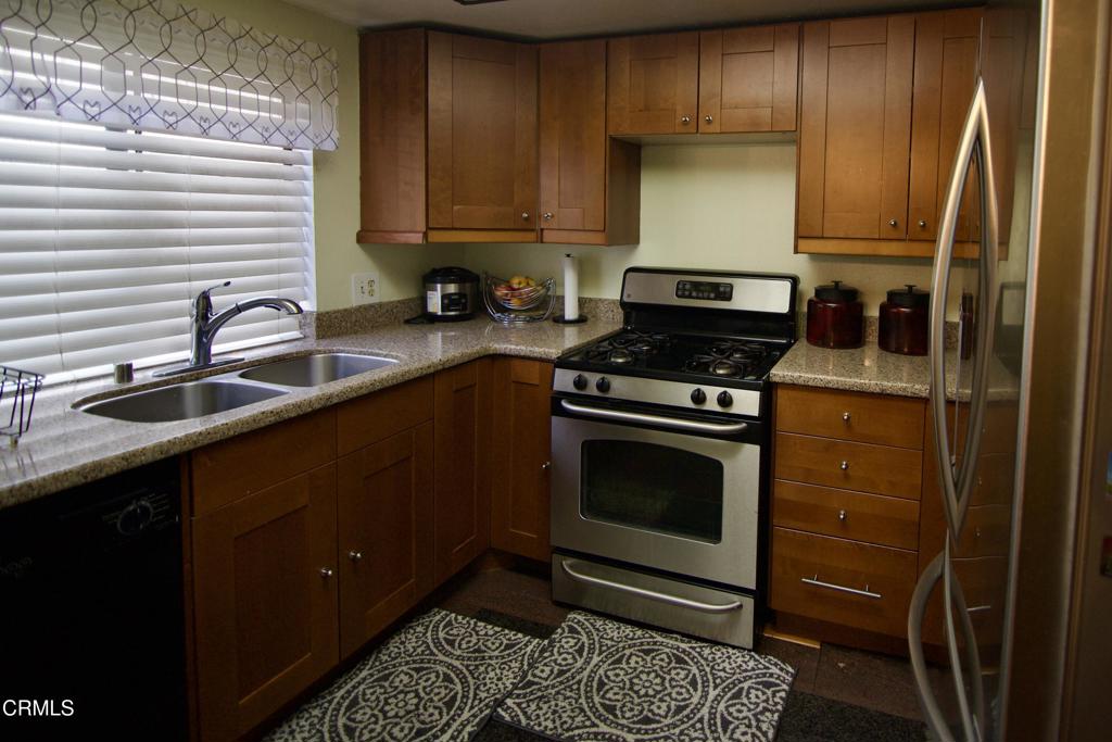 1931 East Huntington Drive, Unit F Duarte, CA 91010 - Photo 8 of 31 JEN_4578