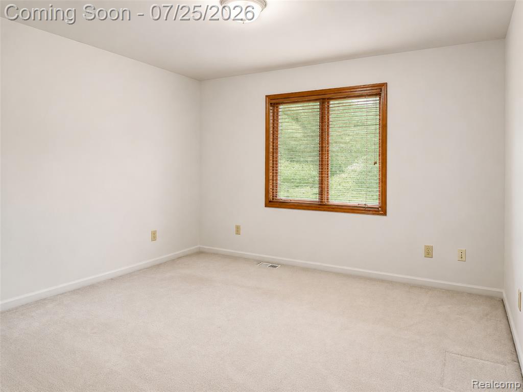 3757 Bendelow Road Rochester Hills, MI 48307 - Photo 35 of 56