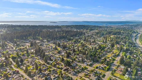 $589,950 | 6106 Commercial Avenue, Everett, WA 98203