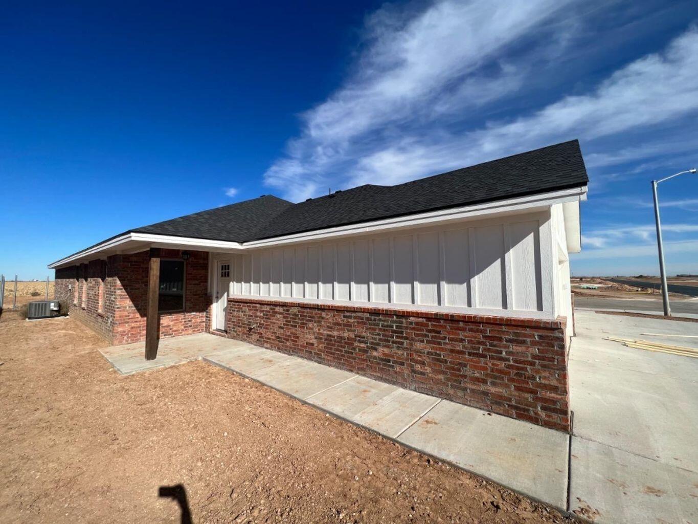 1407 17th Street, Unit A Shallowater, TX 79363 - Photo 2 of 18 a view of entryway